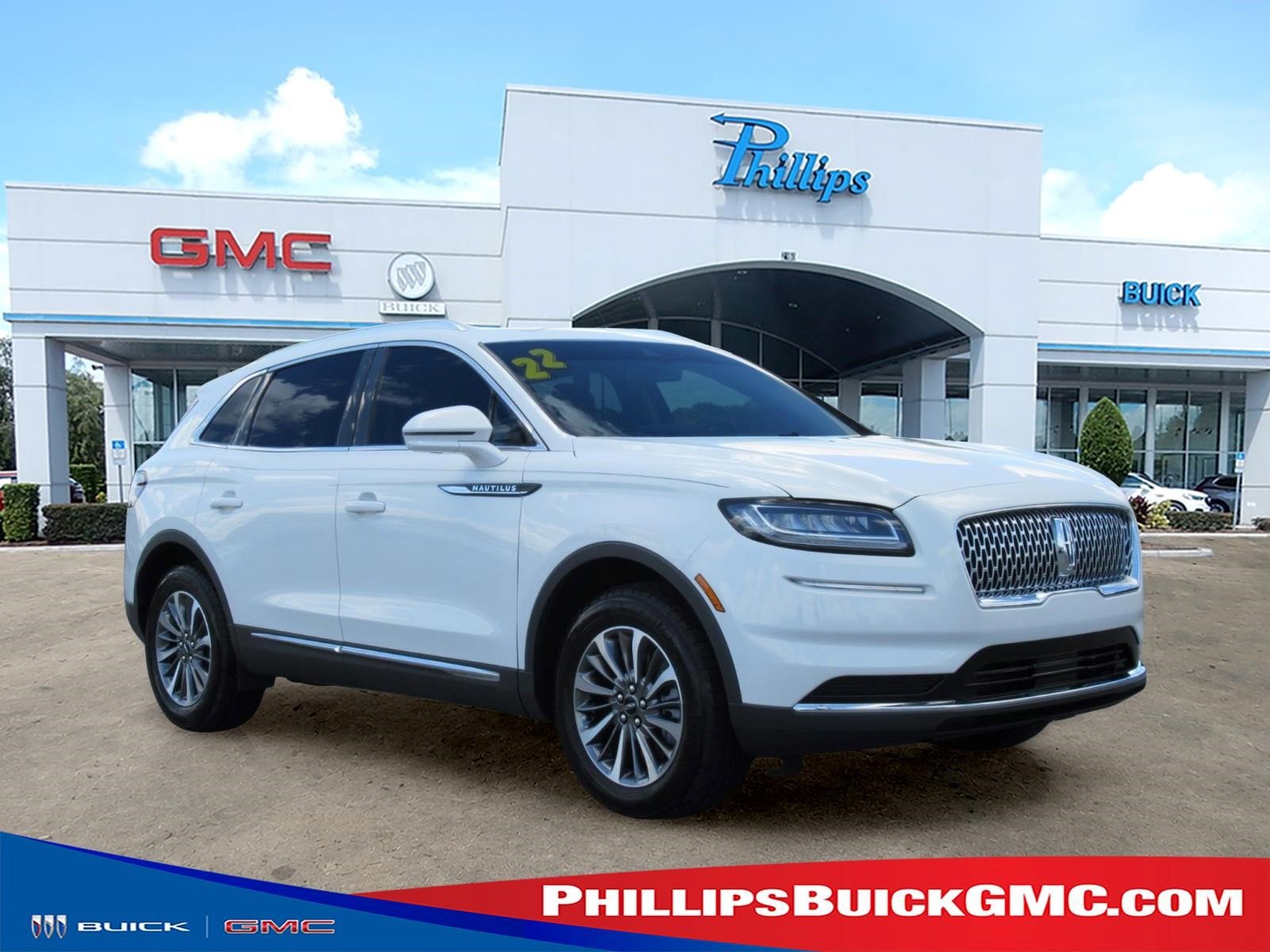 Used 2022 Lincoln Nautilus FWD w/ Premium Package image 1