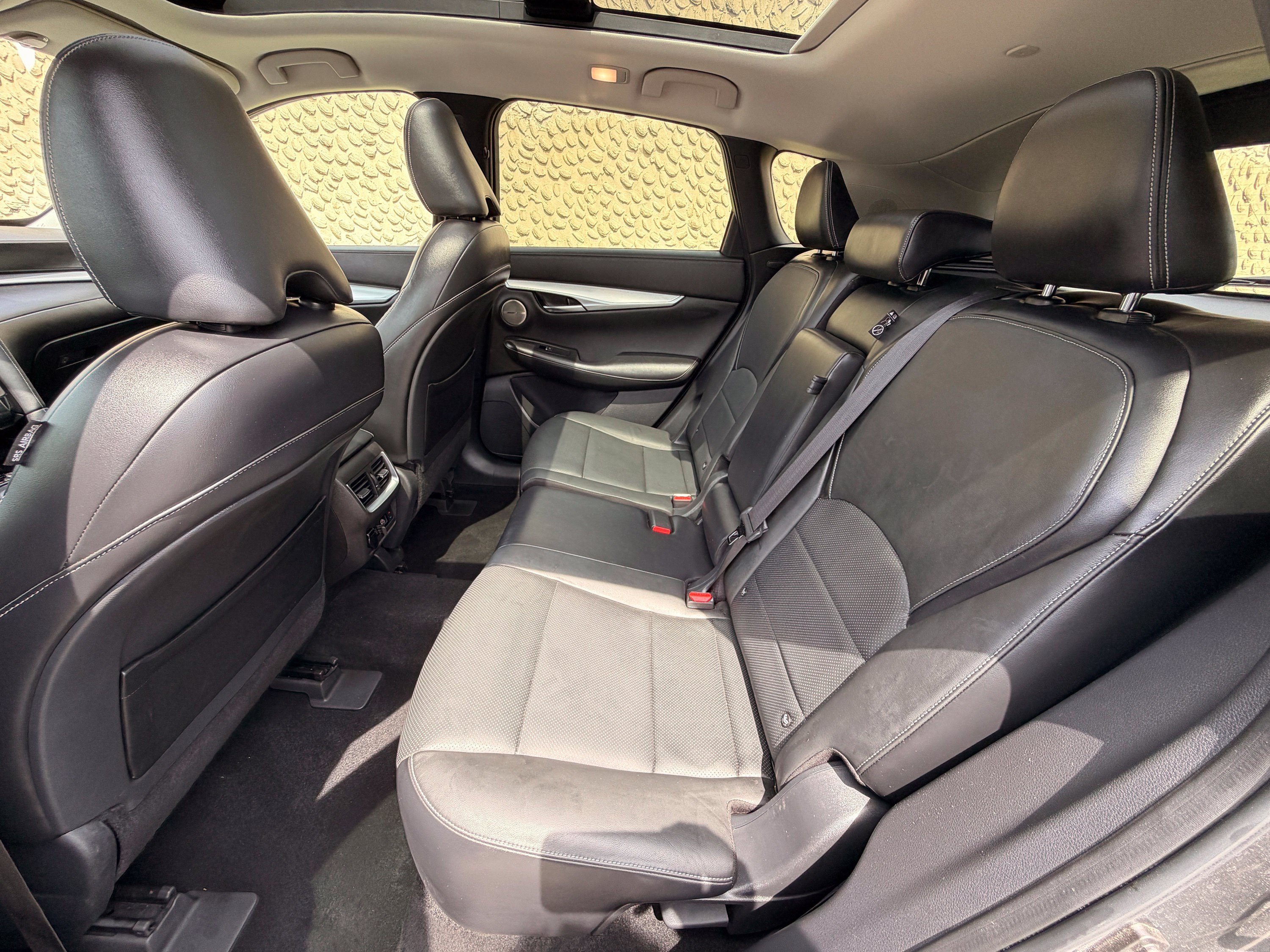 Used 2019 INFINITI QX50 Essential w/ Premium Heat Package AWD/4WD image 18