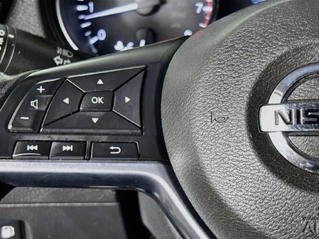 Used 2019 Nissan Rogue S w/ Special Edition Package FWD image 11