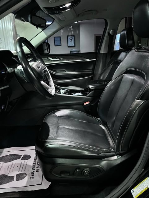 Used 2021 Jeep Grand Cherokee L Limited AWD/4WD image 13