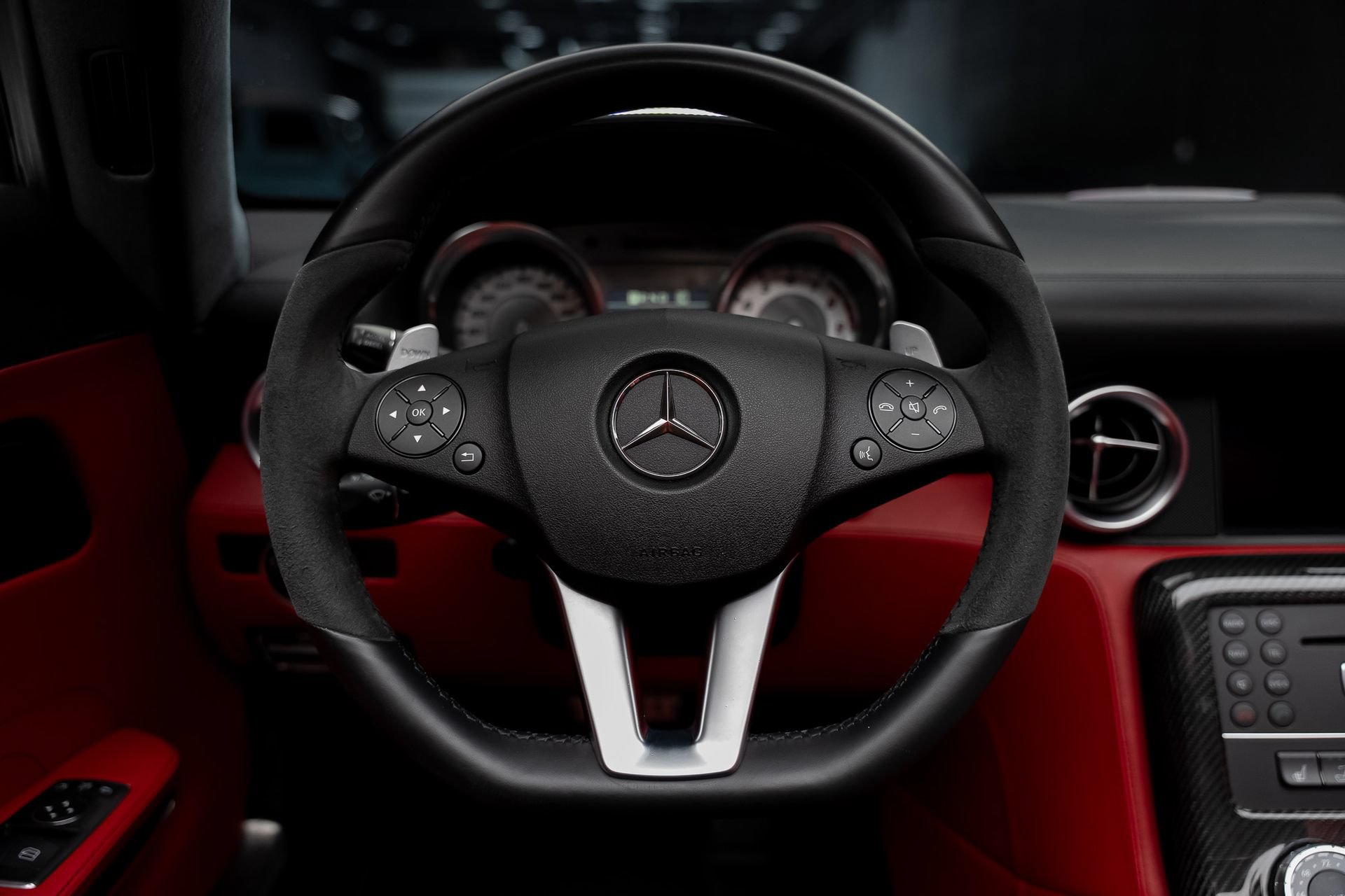Used 2012 Mercedes-Benz SLS AMG Roadster image 48
