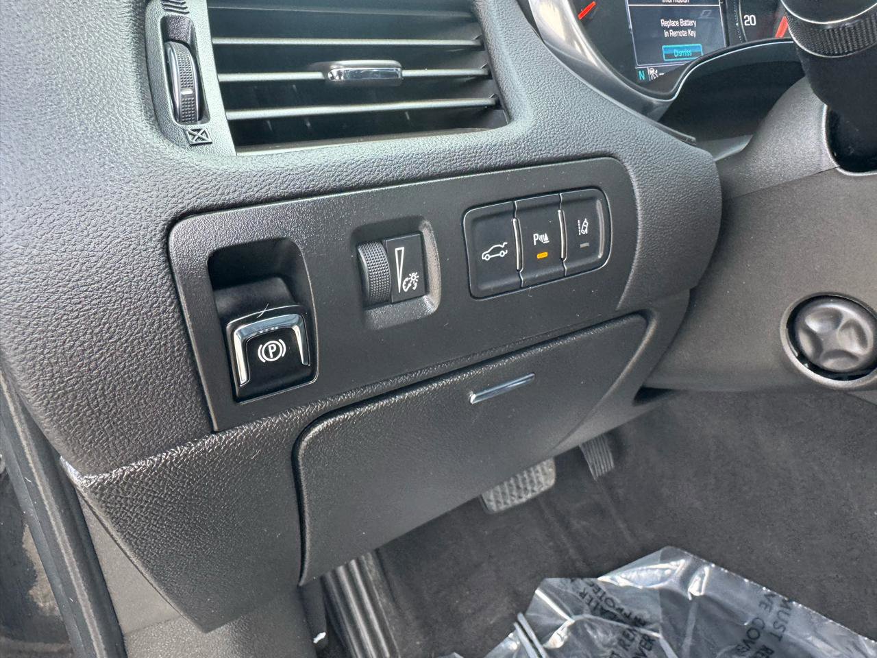 Used 2018 Chevrolet Impala Premier w/ Premier Confidence Package FWD image 34