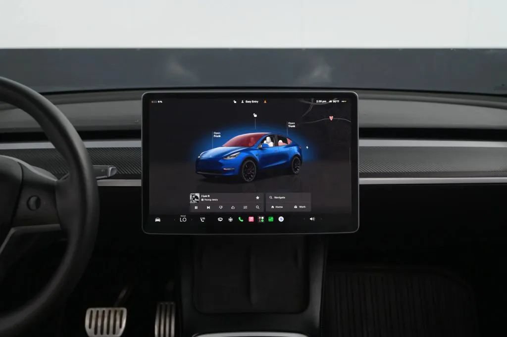 Used 2022 Tesla Model Y Performance AWD/4WD image 33