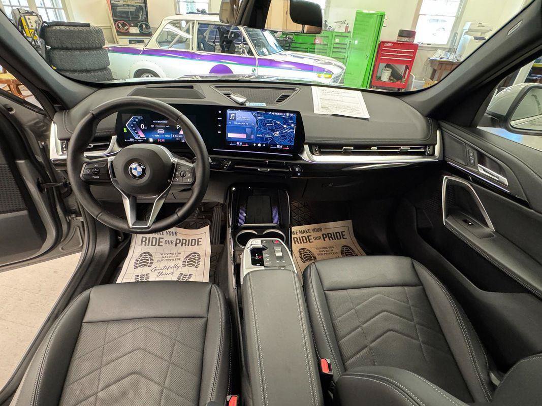 Used 2026 BMW X1 xDrive28i w/ Technology Package AWD/4WD image 4