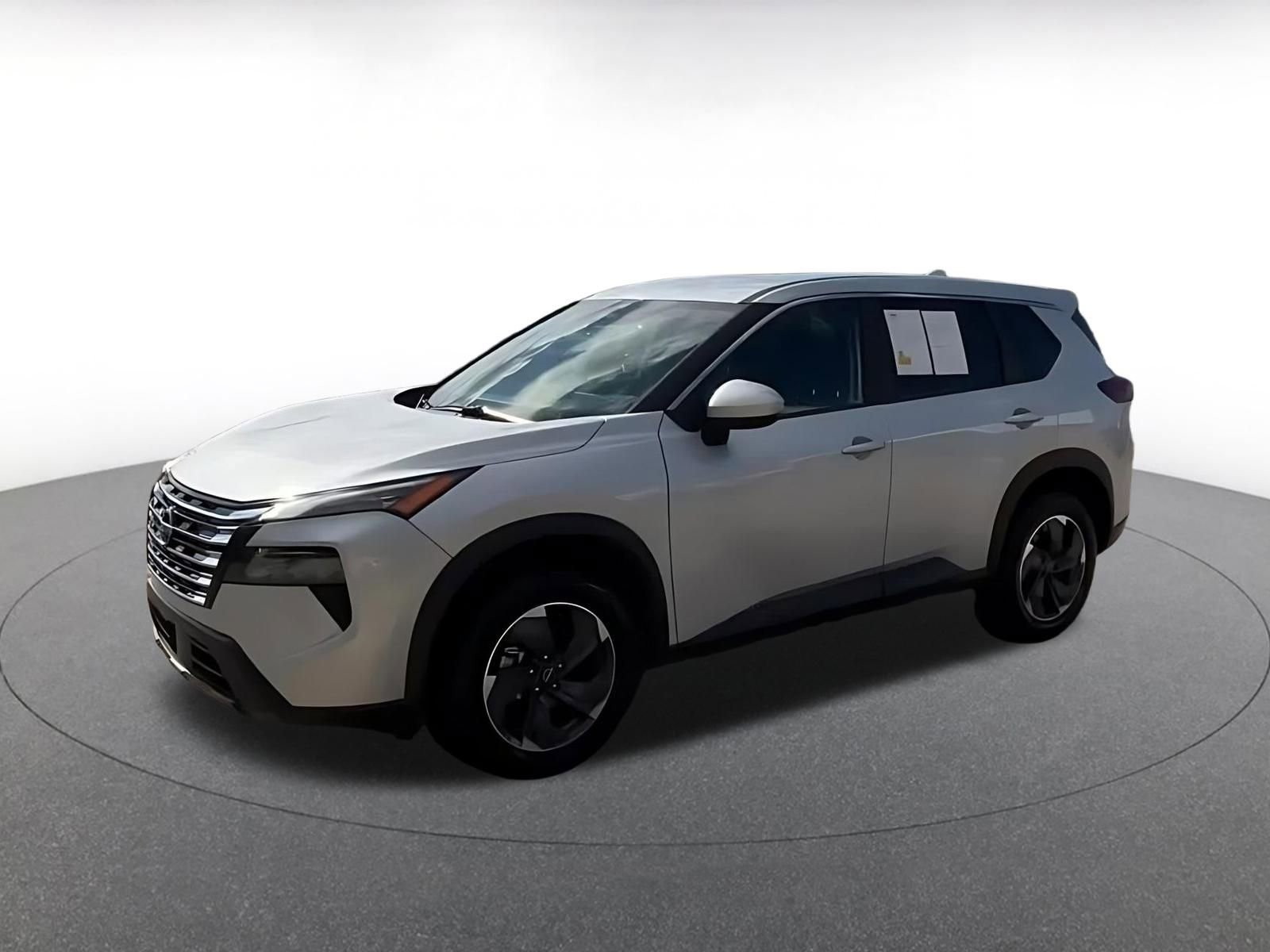 Used 2025 Nissan Rogue SV image 7