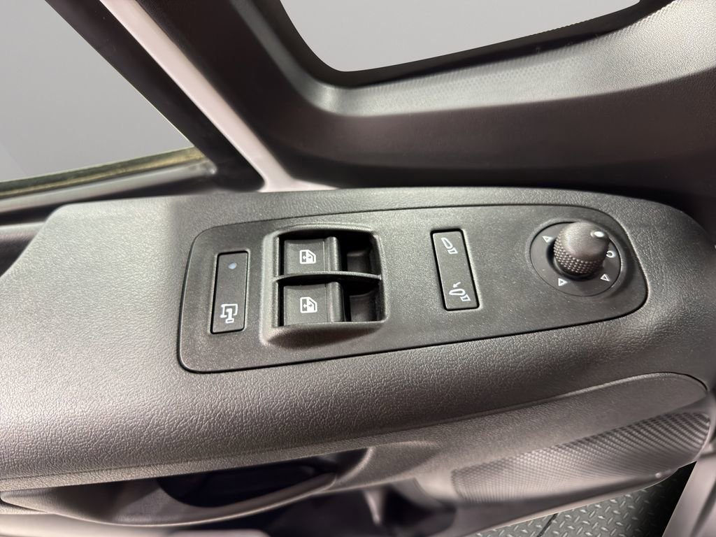 Used 2025 RAM ProMaster 2500 w/ Convenience Group image 20