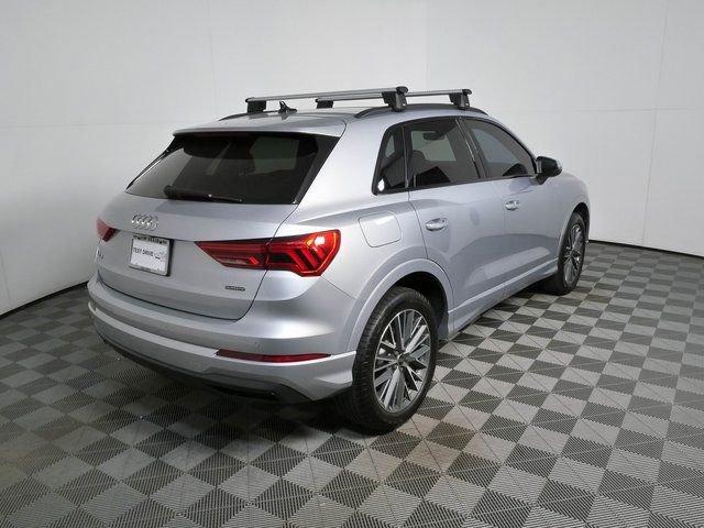 Used 2023 Audi Q3 2.0T Premium w/ Convenience Package AWD/4WD image 3
