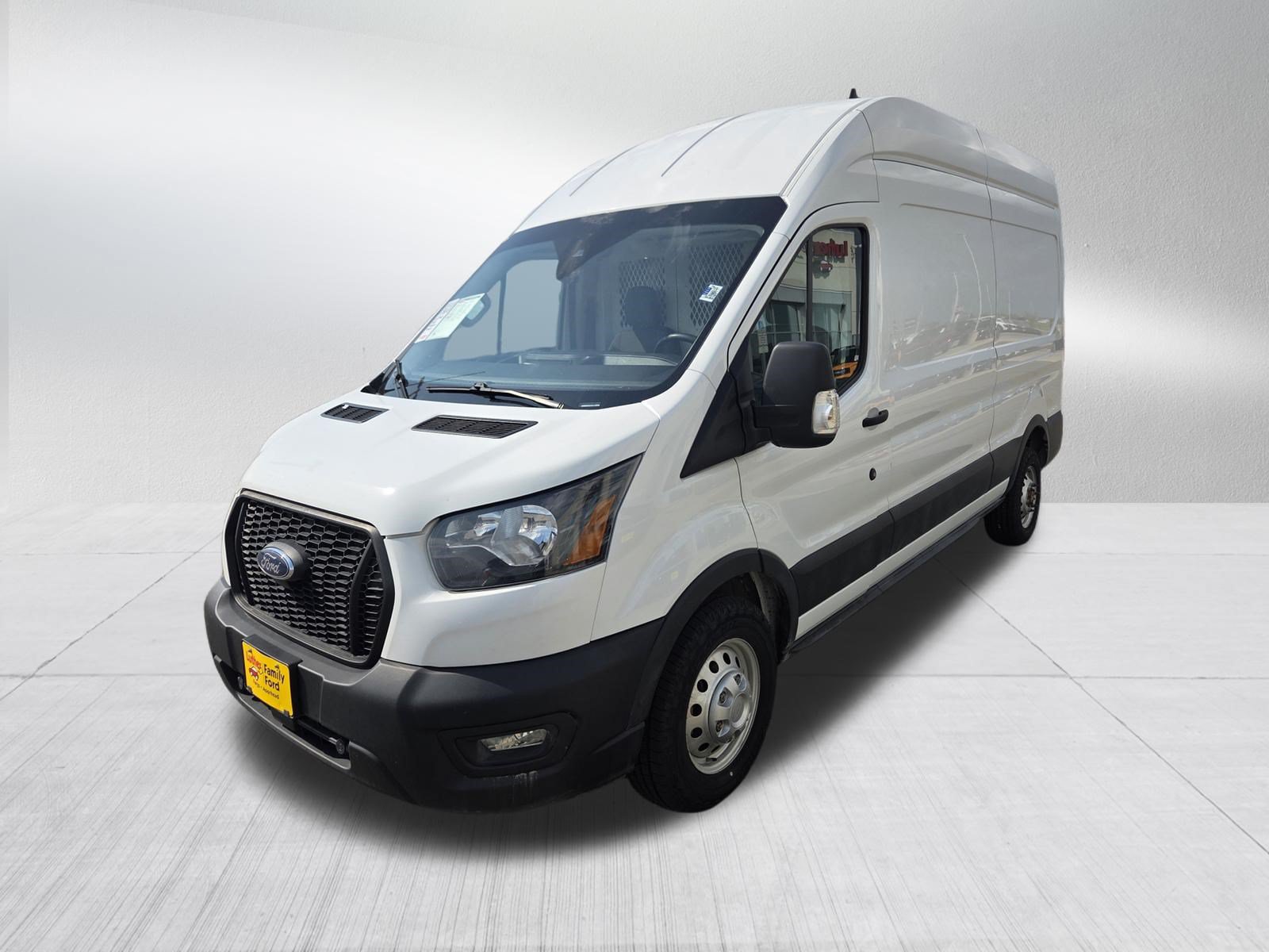 Used 2023 Ford Transit 250 148 High Roof AWD image 3