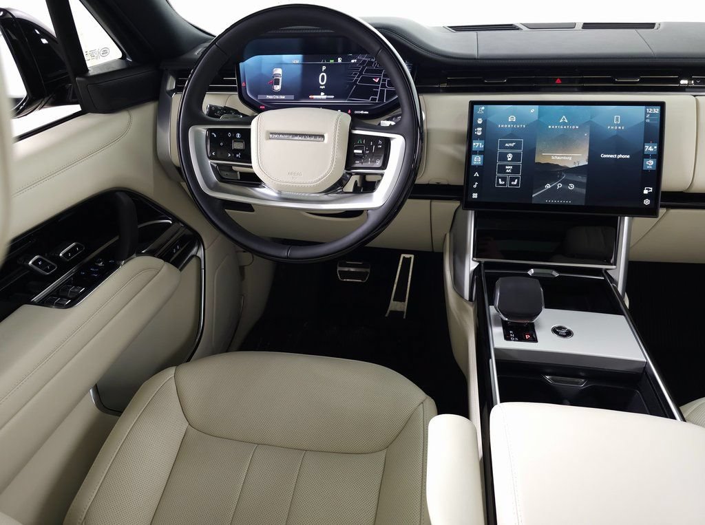 Certified 2025 Land Rover Range Rover SE AWD/4WD image 17