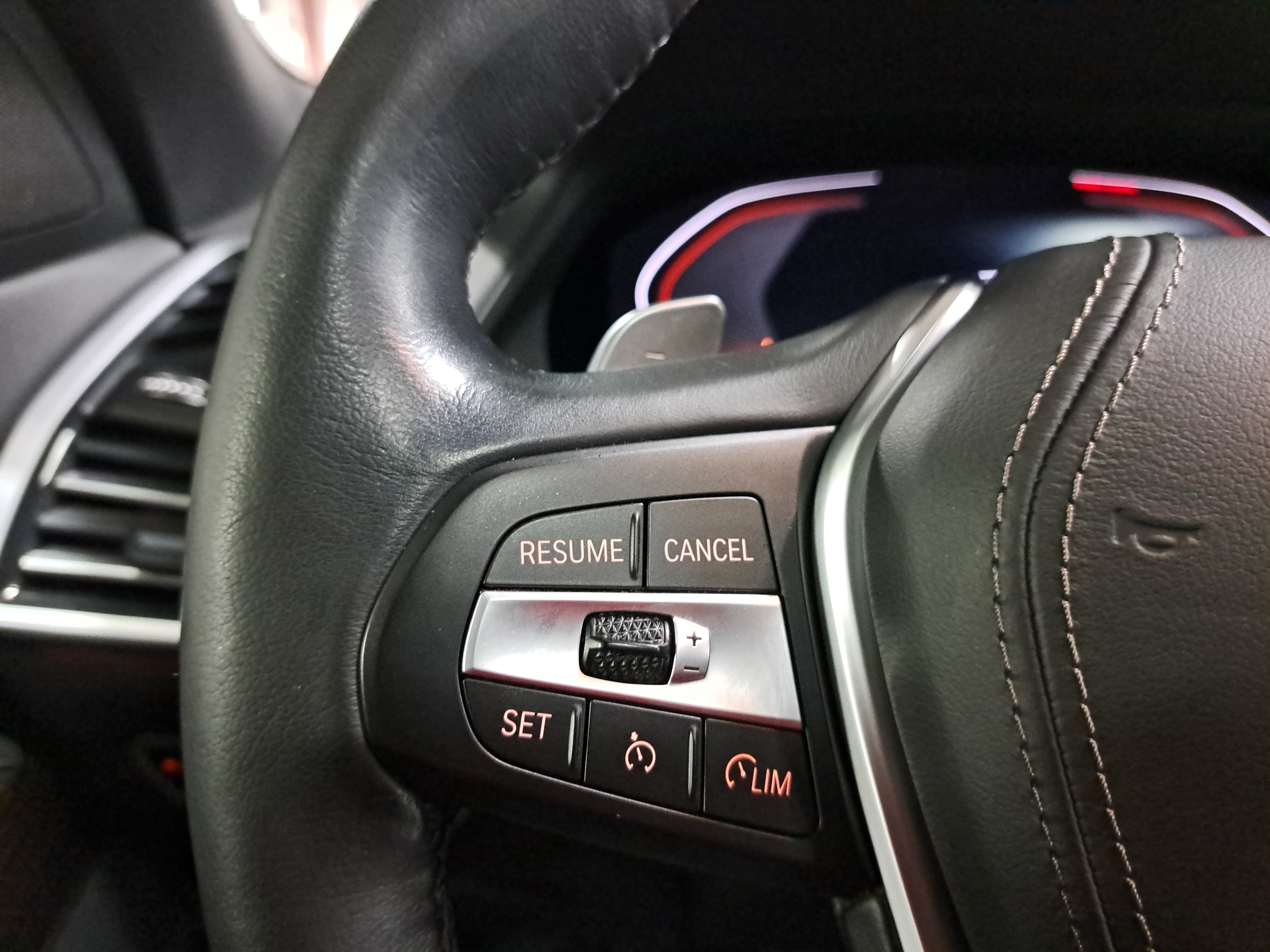 Used 2019 BMW X5 xDrive40i w/ Premium Package 2 AWD/4WD image 18