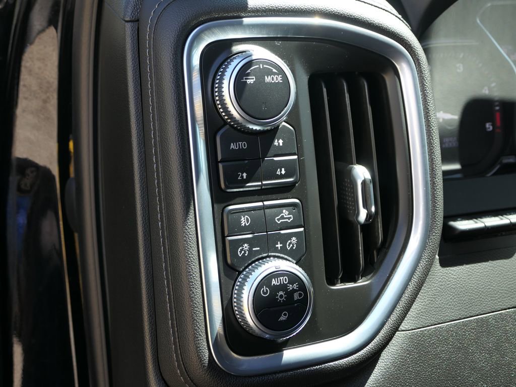 Used 2021 GMC Sierra 3500 Denali w/ Denali Ultimate Package image 14