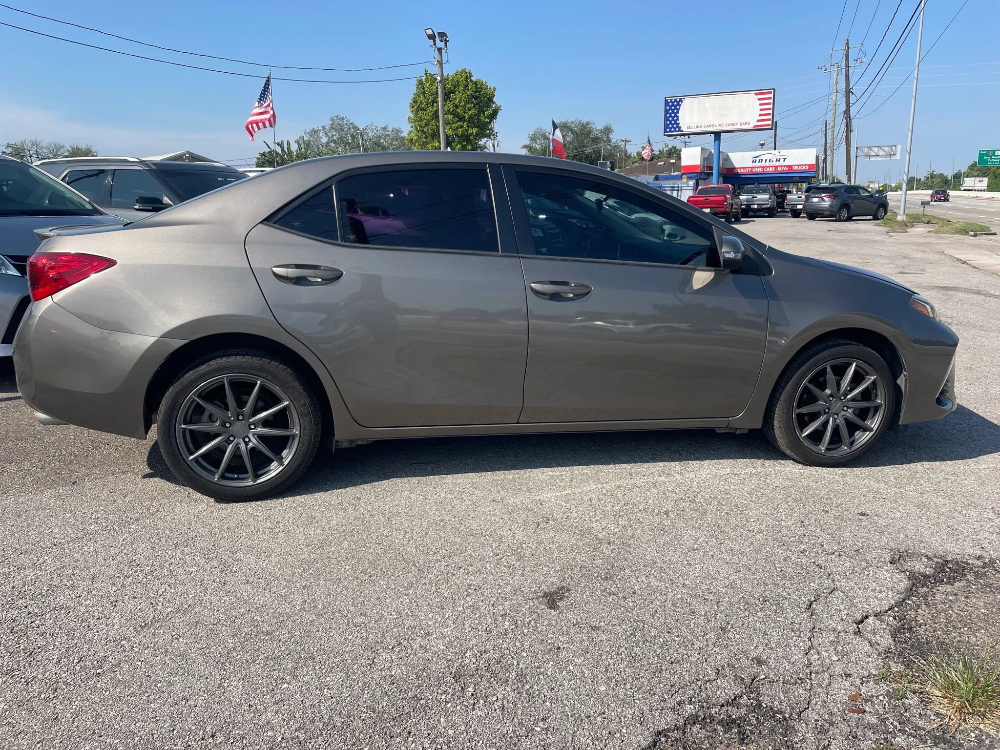 Used 2019 Toyota Corolla SE image 4