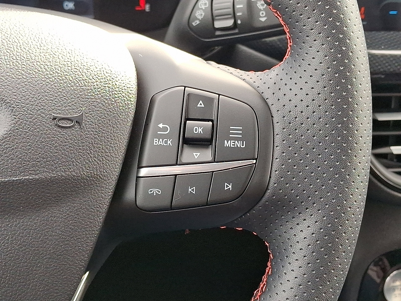 Certified 2025 Ford Escape ST-Line Elite w/ Tech Pack #1 image 25