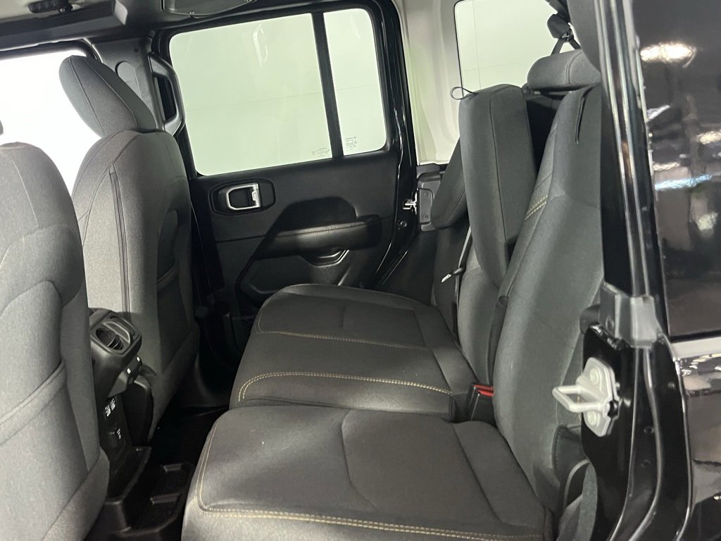 Used 2024 Jeep Wrangler Unlimited Sahara w/ Safety Group image 23