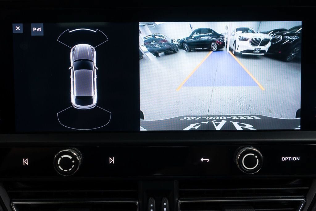 Used 2023 Porsche Macan AWD/4WD image 19