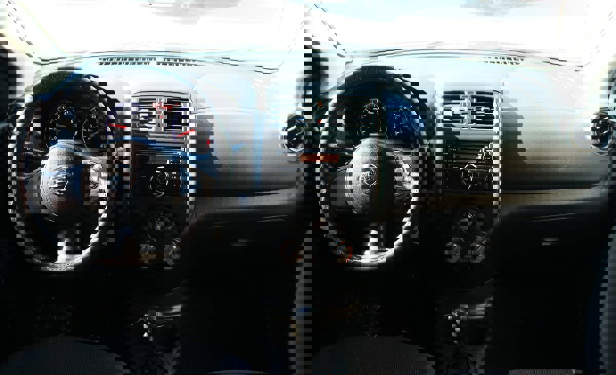 Used 2012 Nissan Versa SV image 32