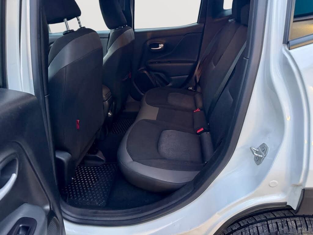 Used 2023 Jeep Renegade Trailhawk AWD/4WD image 21