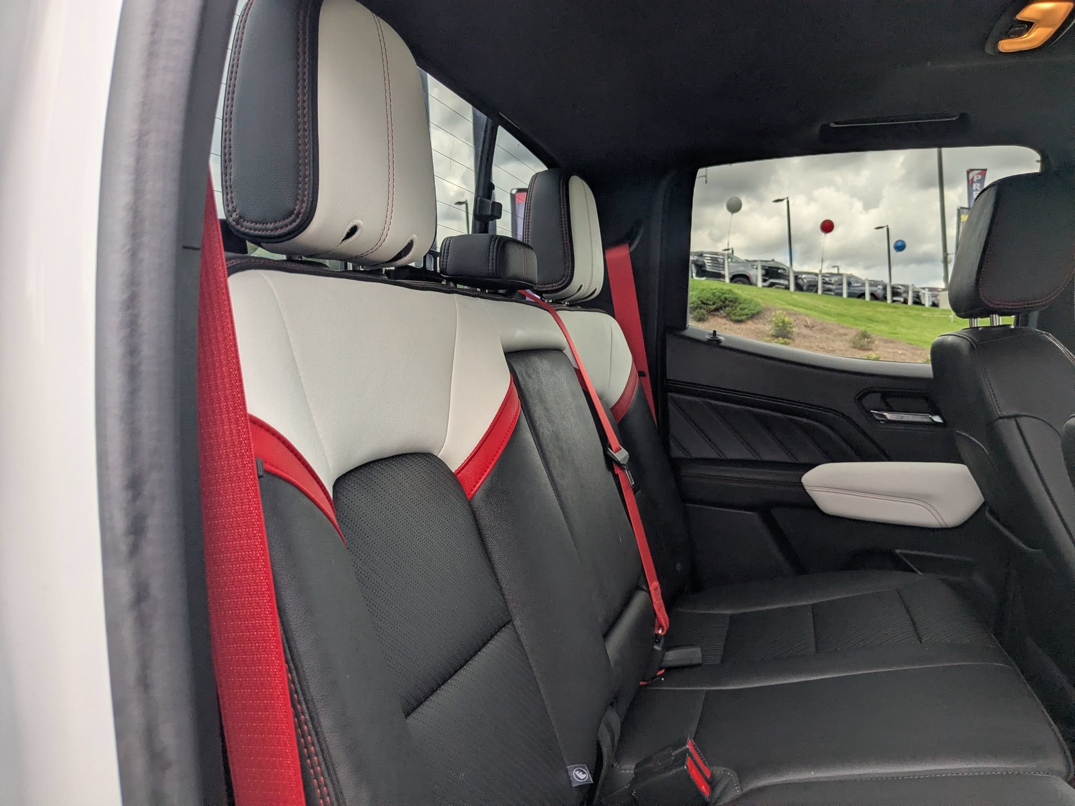 Used 2023 GMC Canyon AT4X w/ Edition 1 AWD/4WD image 27