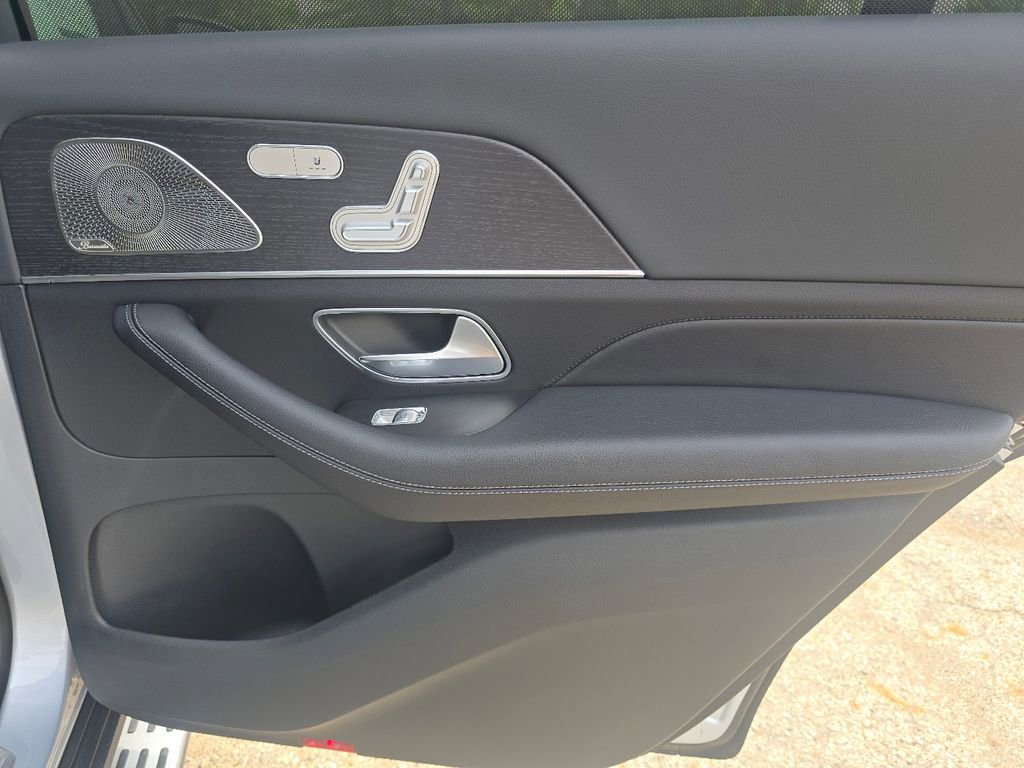 New 2026 Mercedes-Benz GLS 450 4MATIC image 23