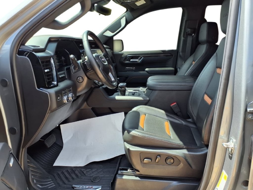 Used 2025 GMC Sierra 1500 AT4 w/ AT4 Premium Package AWD/4WD image 22