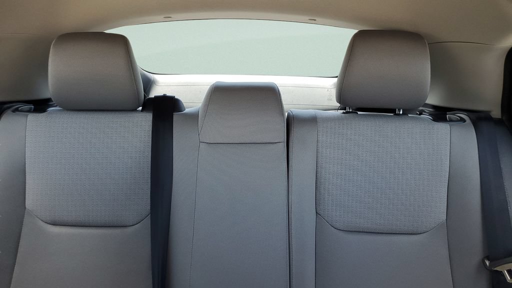Used 2025 Toyota Prius LE FWD image 11