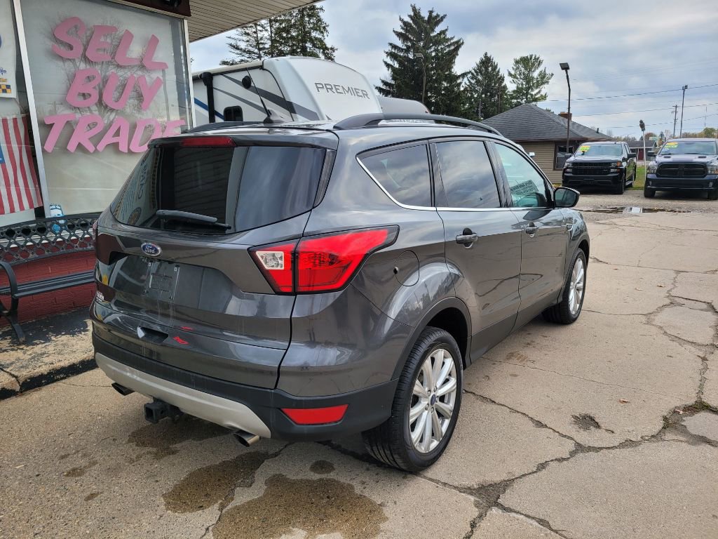 Used 2019 Ford Escape SEL image 5