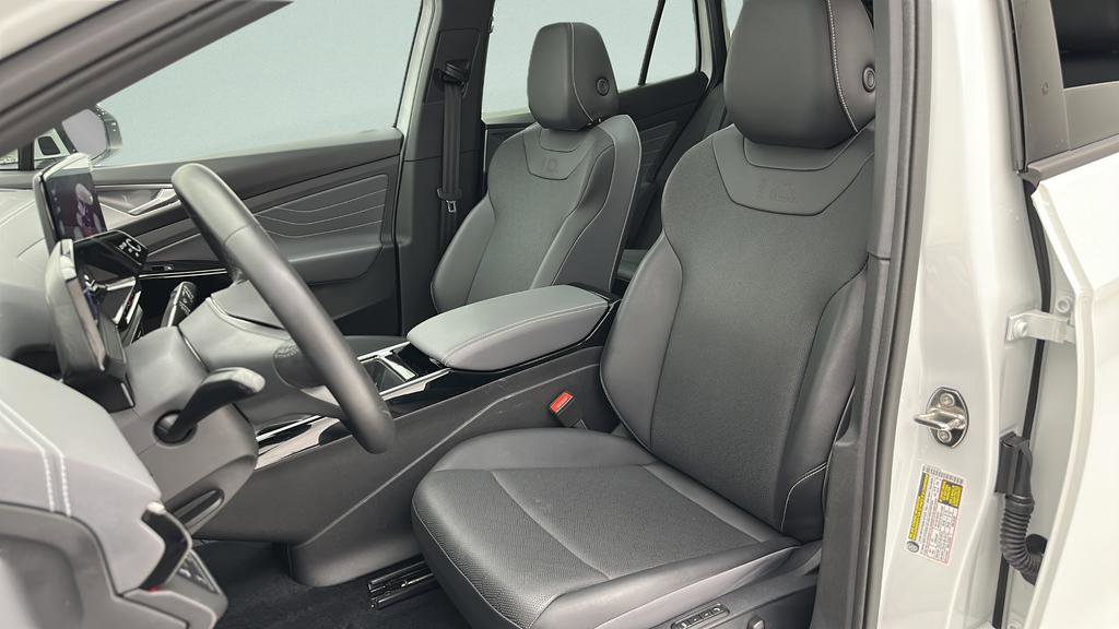 Used 2023 Volkswagen ID.4 S RWD image 14