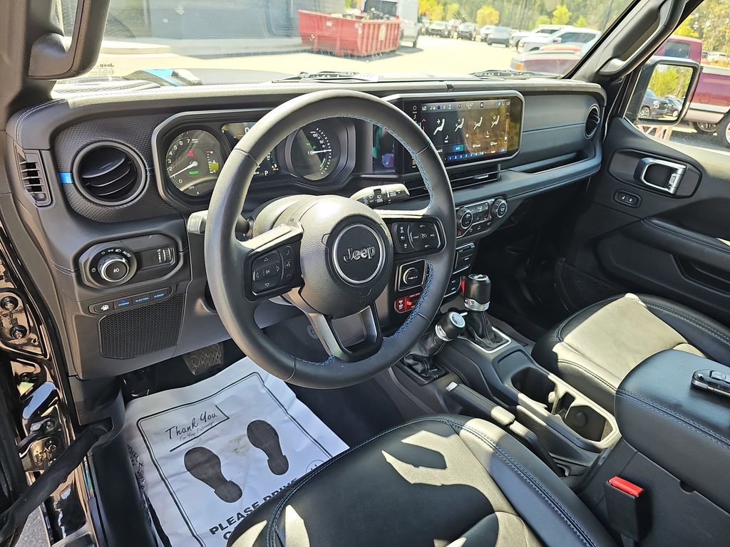 Used 2024 Jeep Wrangler Unlimited Rubicon 4xe image 21