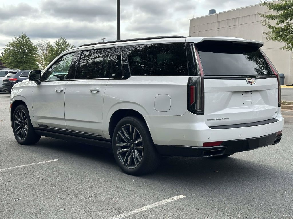Used 2021 Cadillac Escalade ESV Sport Platinum AWD/4WD image 23