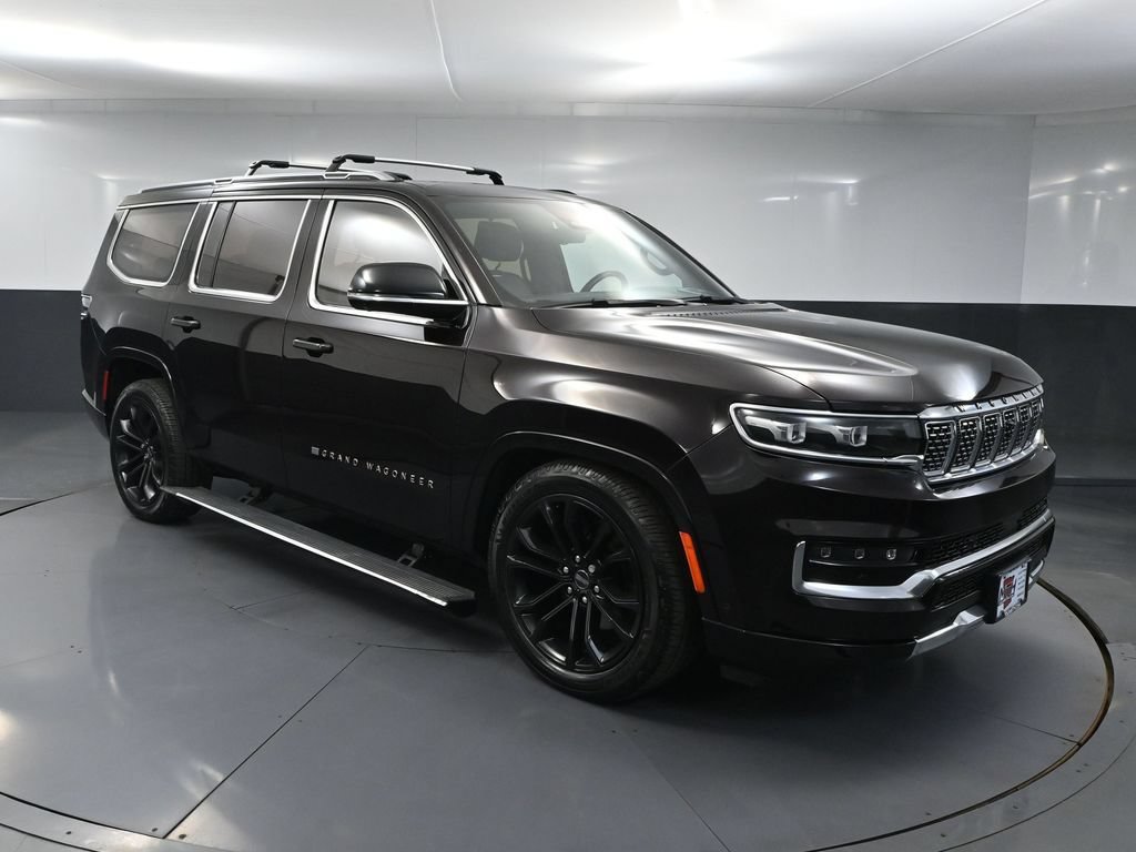 Used 2023 Jeep Grand Wagoneer Series III AWD/4WD image 1