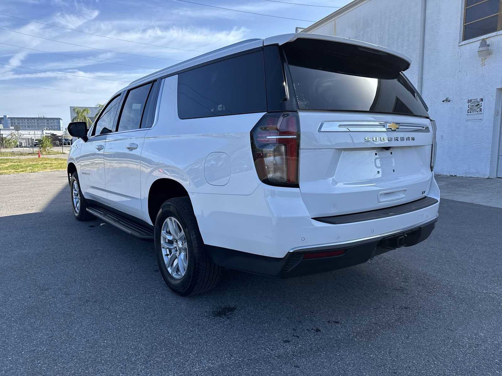 Used 2024 Chevrolet Suburban LT AWD/4WD image 4