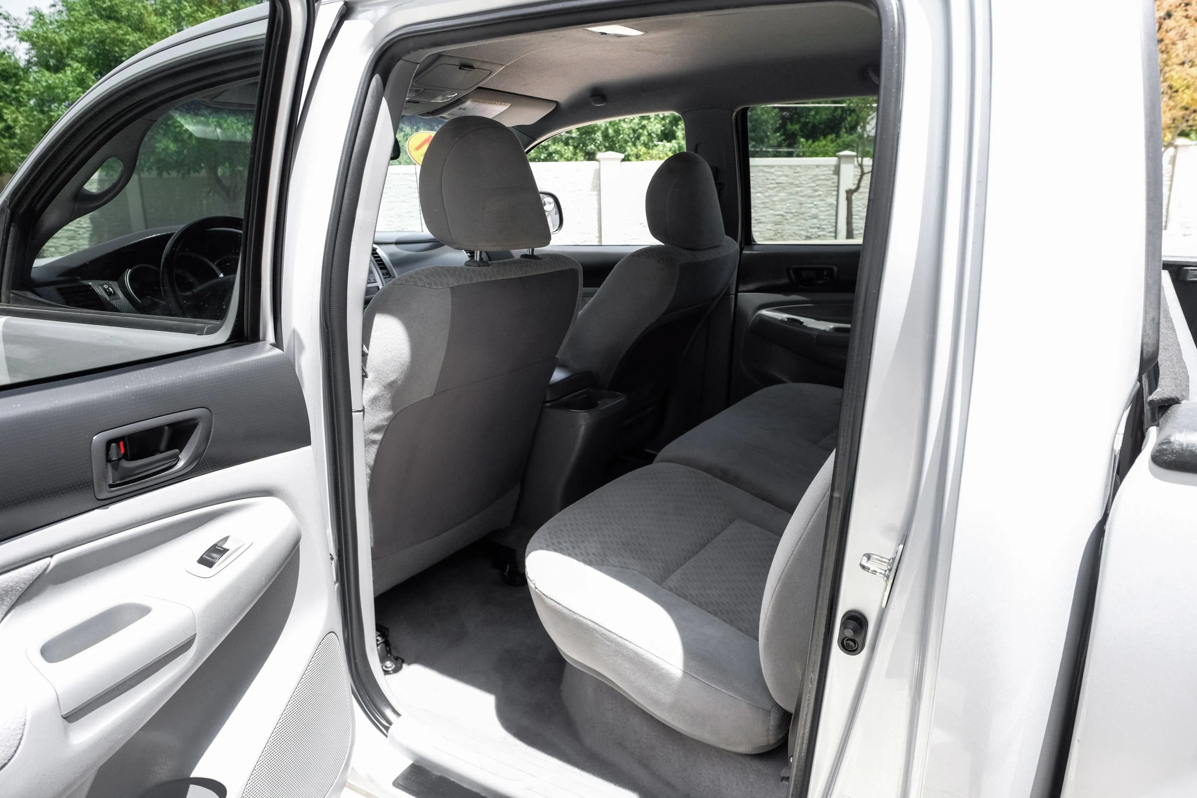 Used 2011 Toyota Tacoma 4x4 Double Cab w/ SR5 Pkg #2 image 40