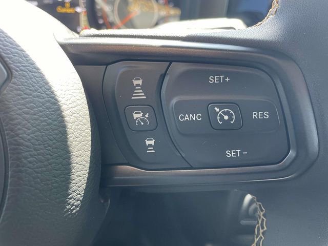 Used 2024 Jeep Gladiator Sport w/ Premium Package image 20