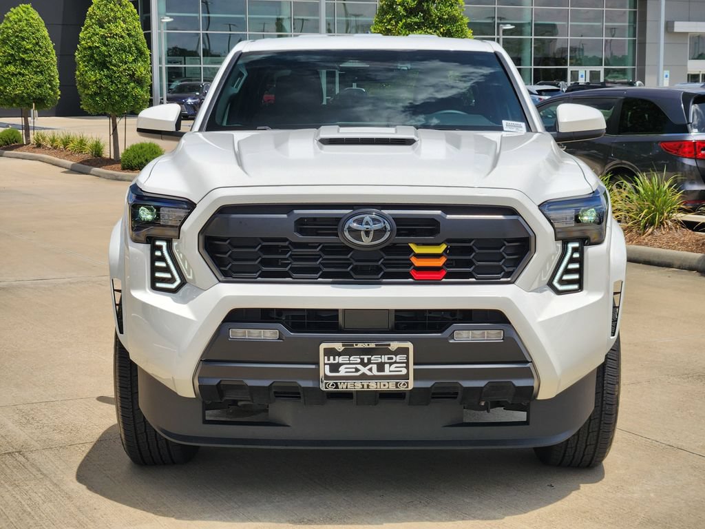 Used 2024 Toyota Tacoma TRD Sport AWD/4WD image 2