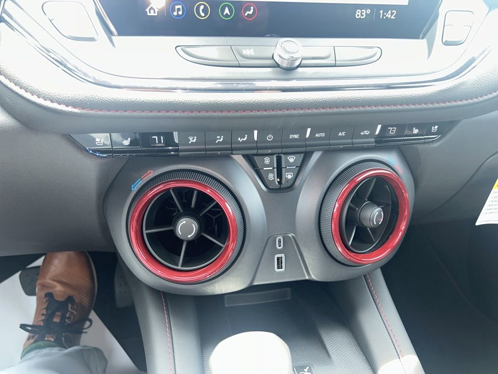 Used 2025 Chevrolet Blazer RS w/ Enhanced Convenience Package FWD image 24