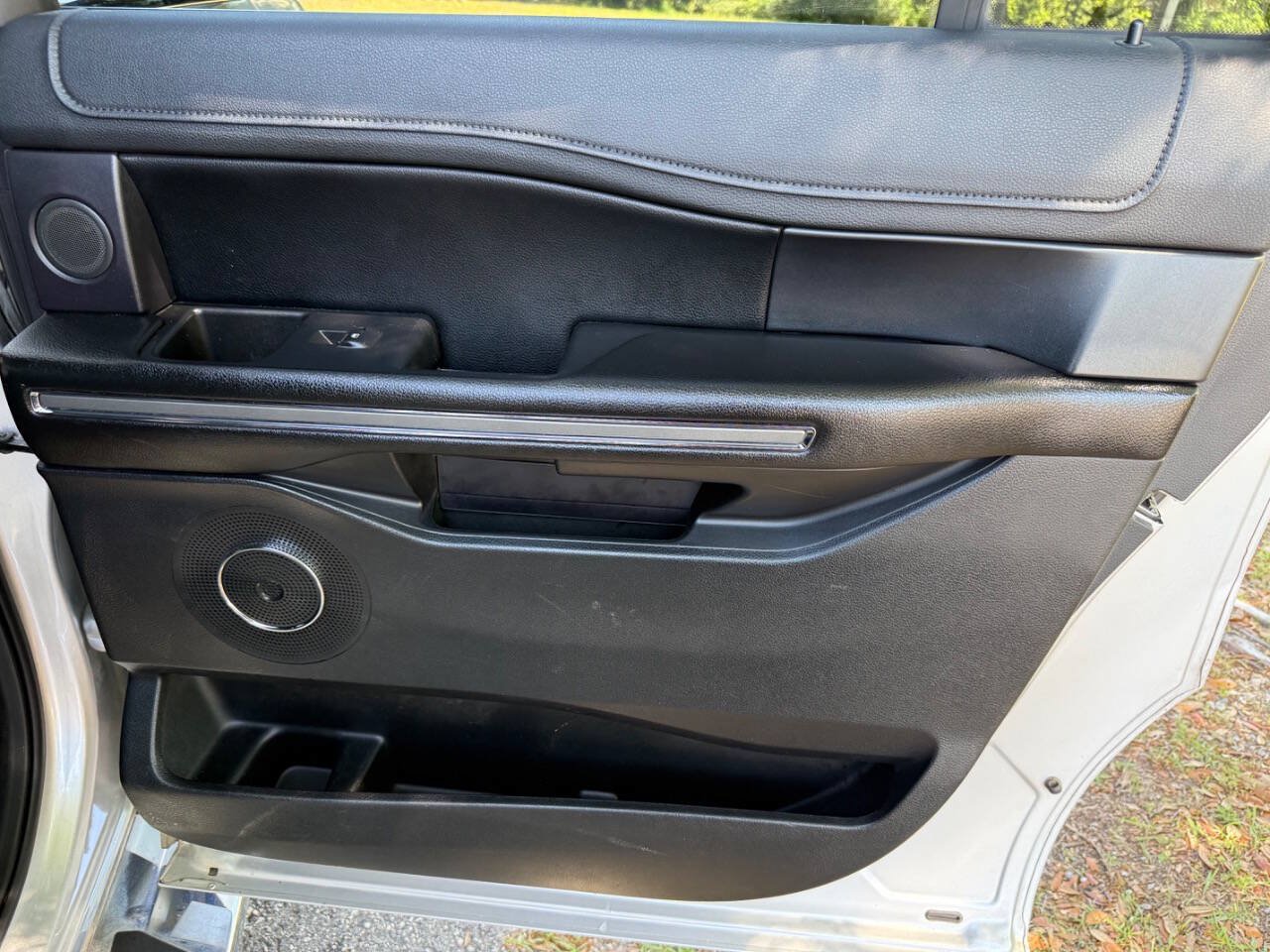 Used 2019 Ford Expedition Max XLT w/ Equipment Group 202A AWD/4WD image 56