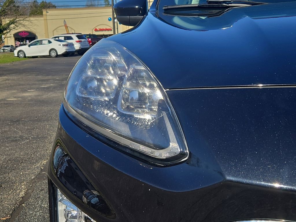 Used 2022 Ford Escape Titanium w/ Titanium Elite Package image 9