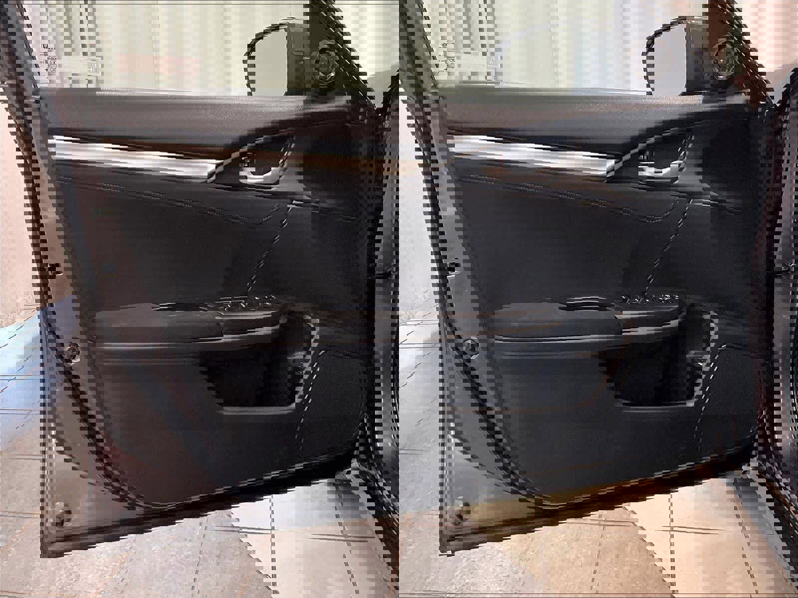 Used 2019 Honda Civic EX image 9