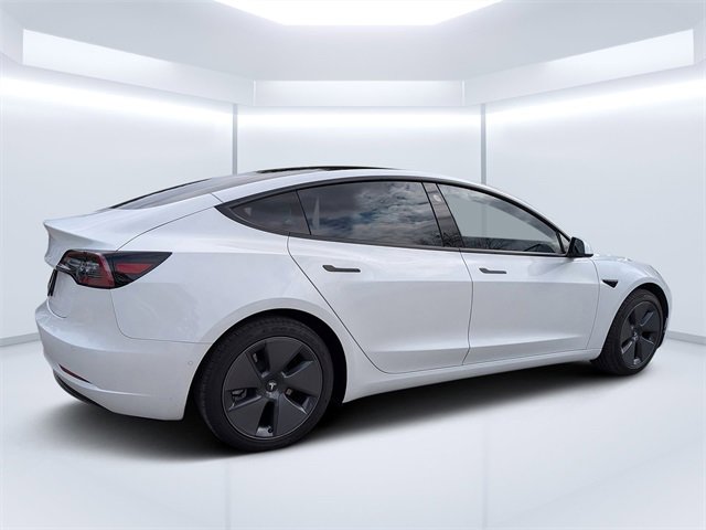 Used 2021 Tesla Model 3 Standard Range Plus image 3