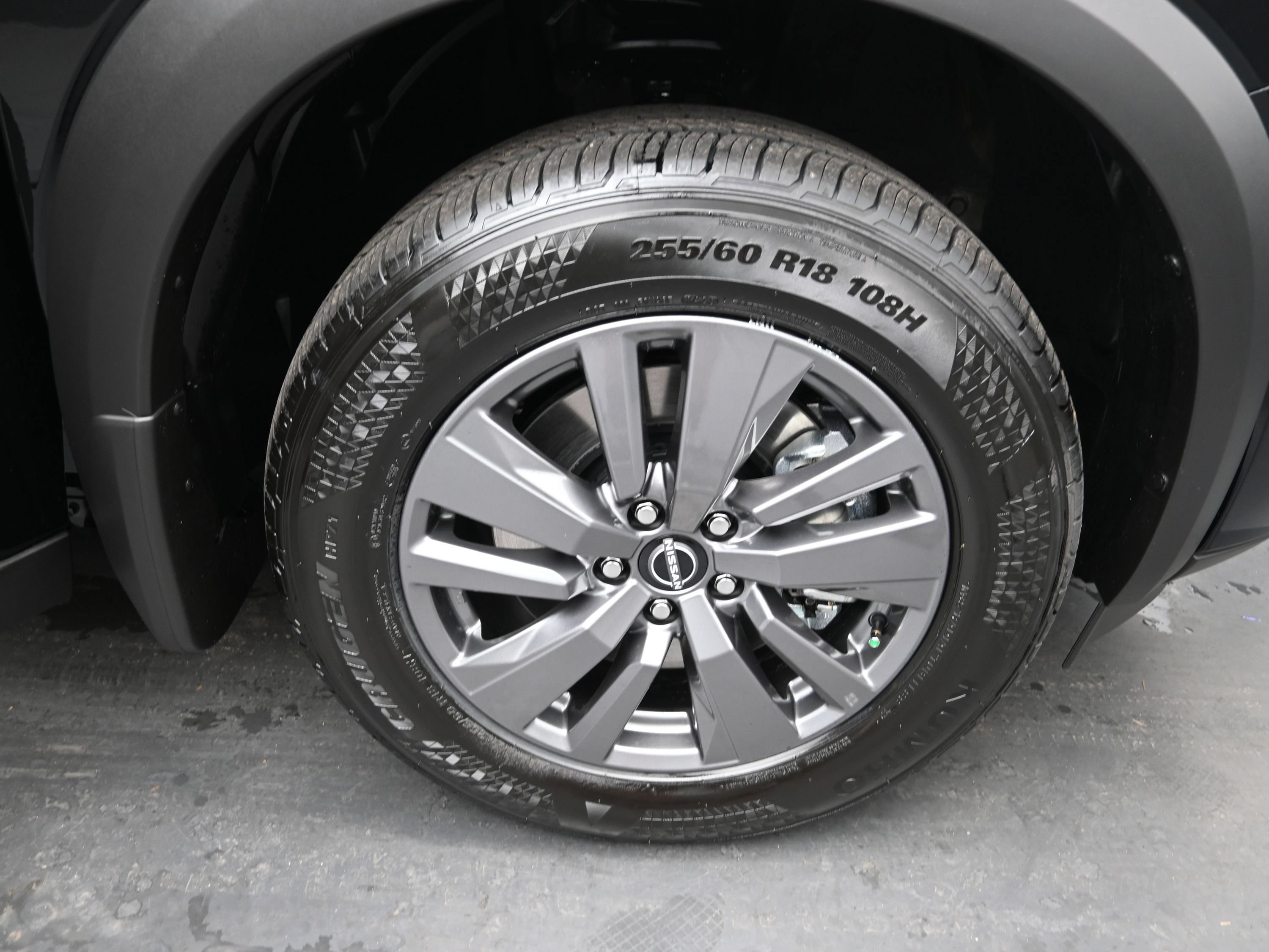 Used 2025 Nissan Pathfinder SV FWD image 20
