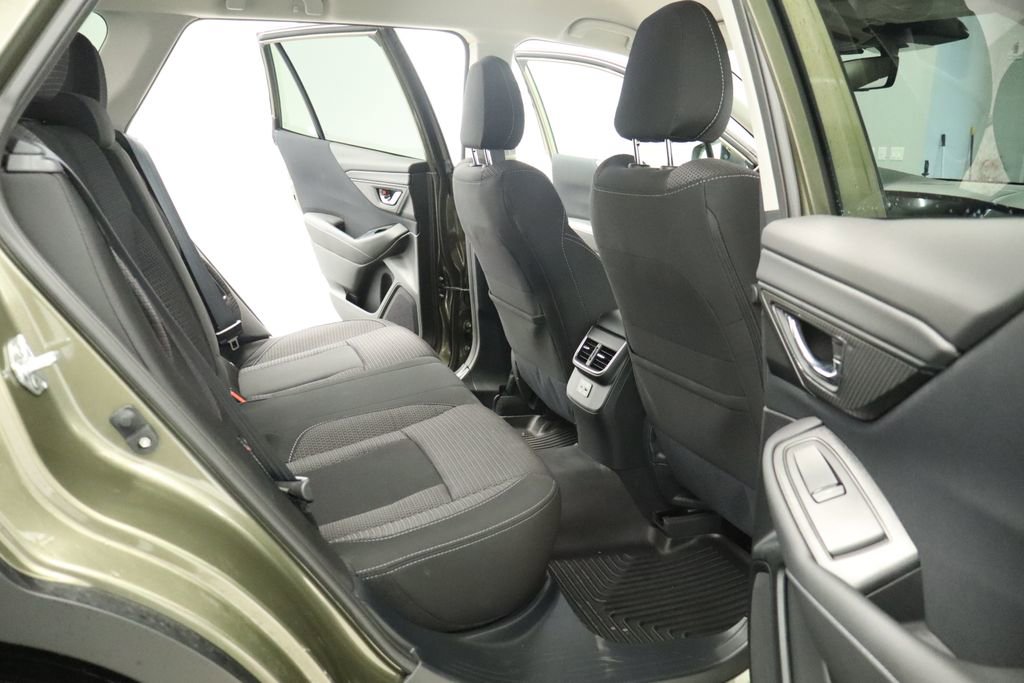 Used 2025 Subaru Outback Premium image 27