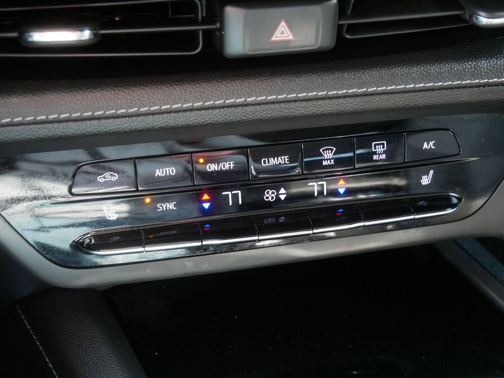 Used 2023 Buick Envision Essence AWD/4WD image 24