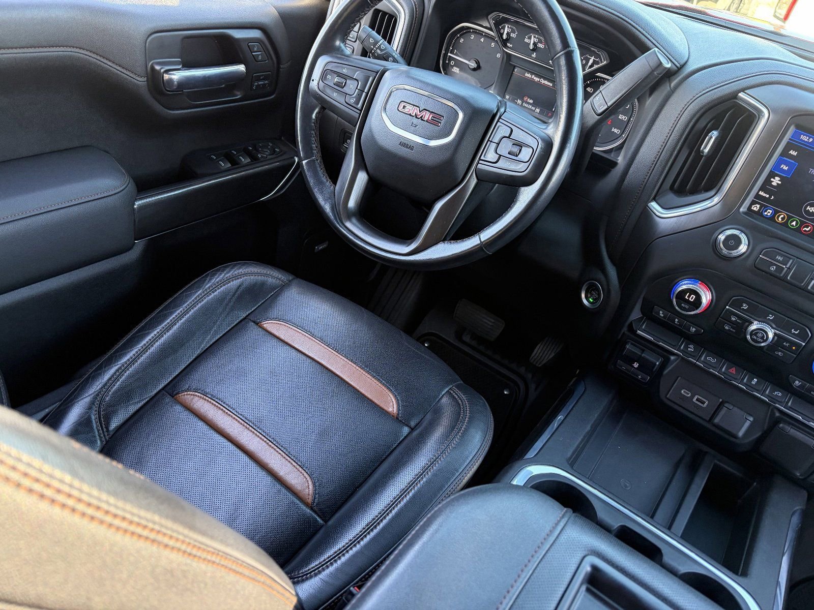 Certified 2022 GMC Sierra 1500 AT4 w/ AT4 Preferred Package AWD/4WD image 15