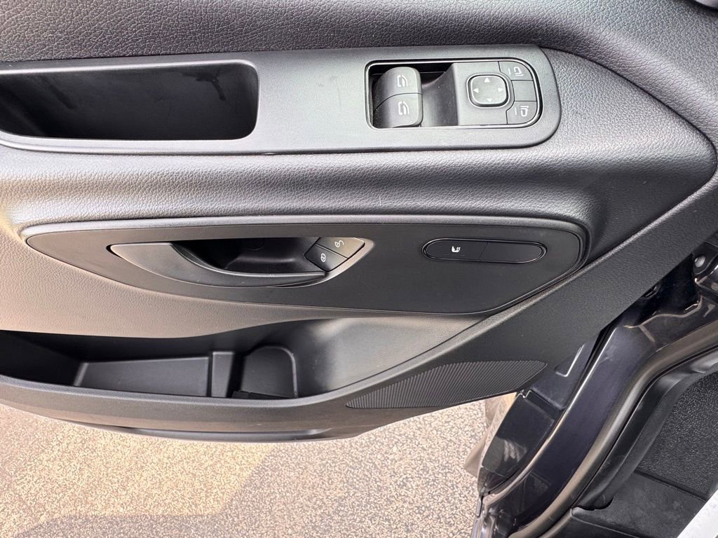 Used 2020 Mercedes-Benz Sprinter 4500 image 18