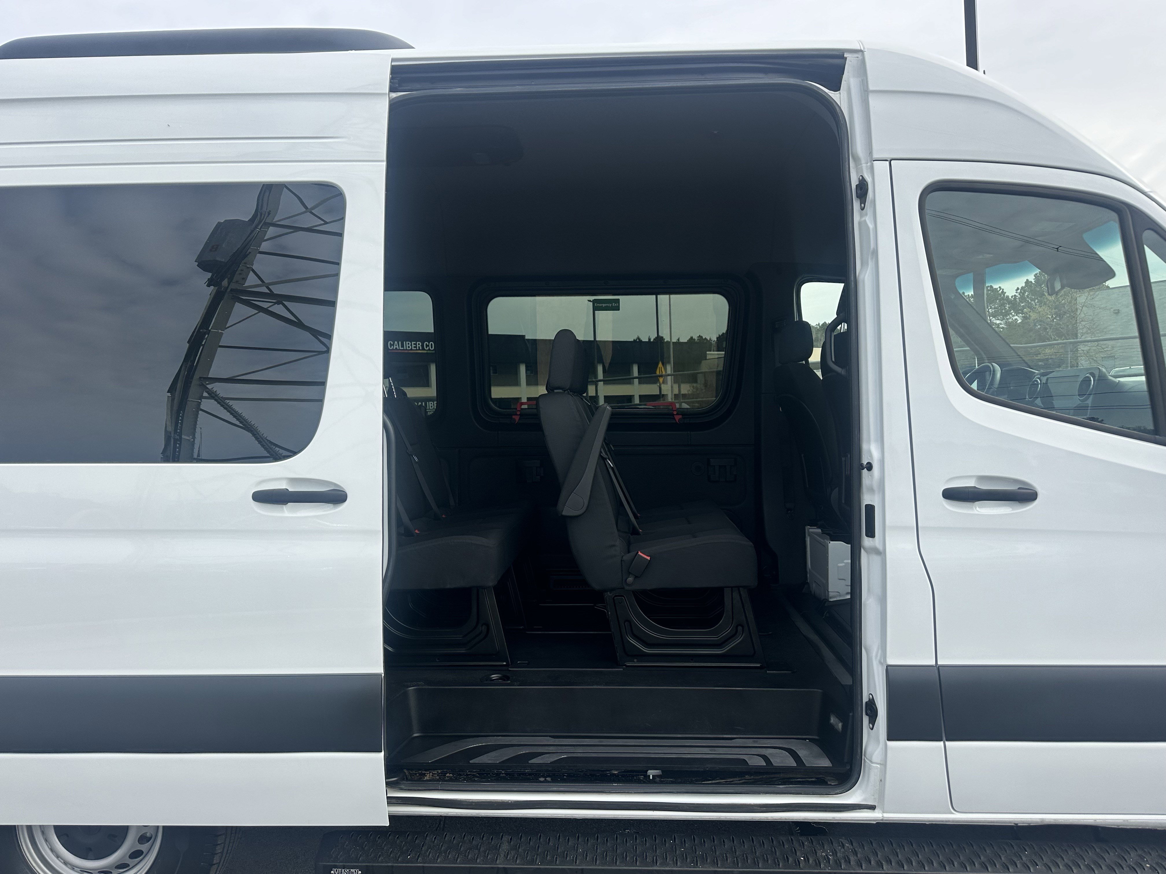 Used 2024 Mercedes-Benz Sprinter 2500 image 17