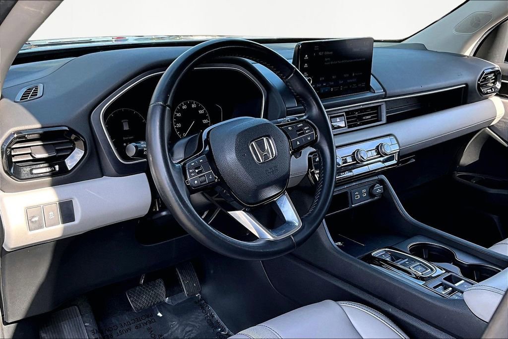 Used 2025 Honda Pilot EX-L image 14