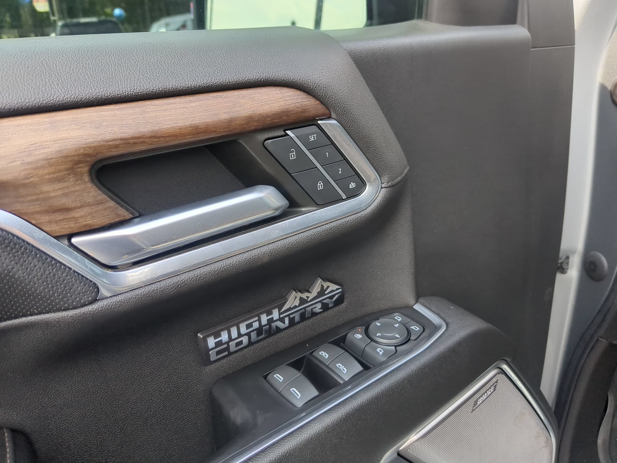 Used 2023 Chevrolet Silverado 1500 High Country w/ High Country Premium Package AWD/4WD image 12