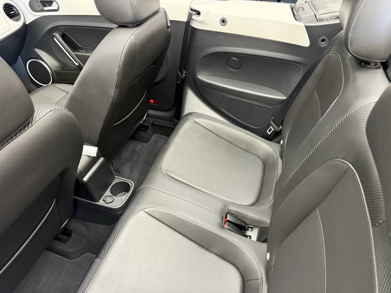 Used 2014 Volkswagen Beetle 2.5 image 25