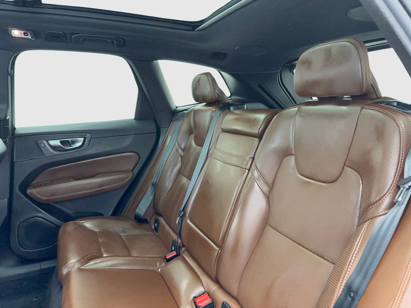Used 2021 Volvo XC60 T5 Inscription w/ Protection Package image 36