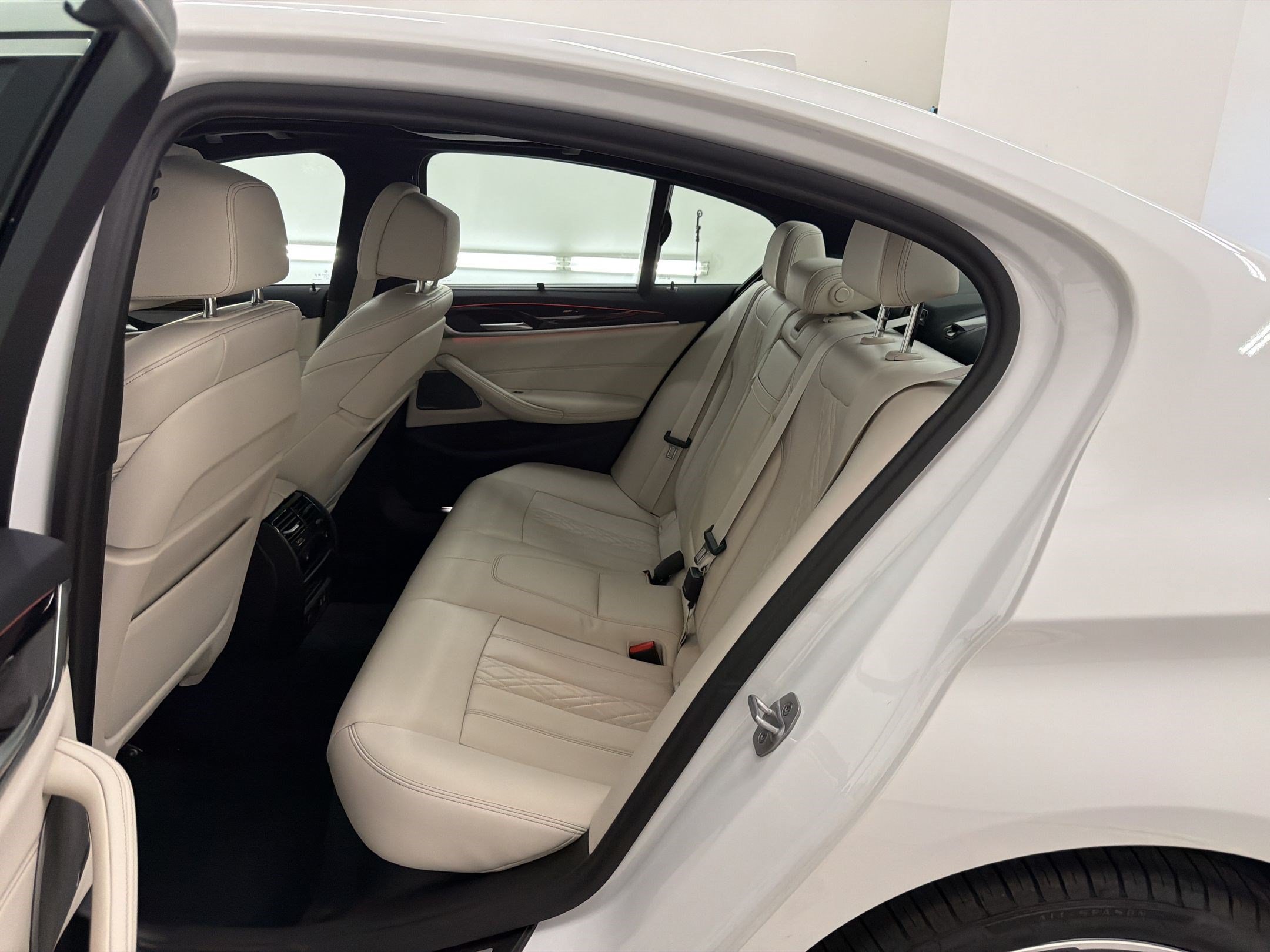 Used 2023 BMW 540i w/ Executive Package RWD image 26